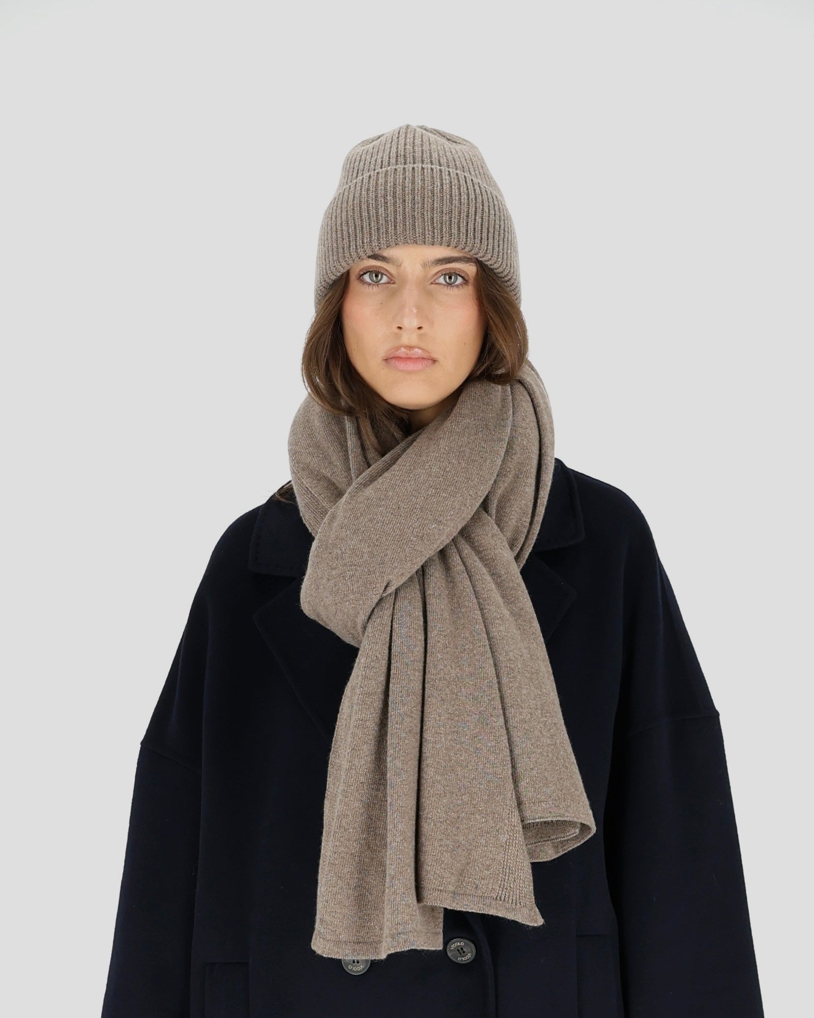 OSLO Merino Vilnos ir Kašmyro Šaliko ir Kepurės Rinkinys Šviesiai Ruda