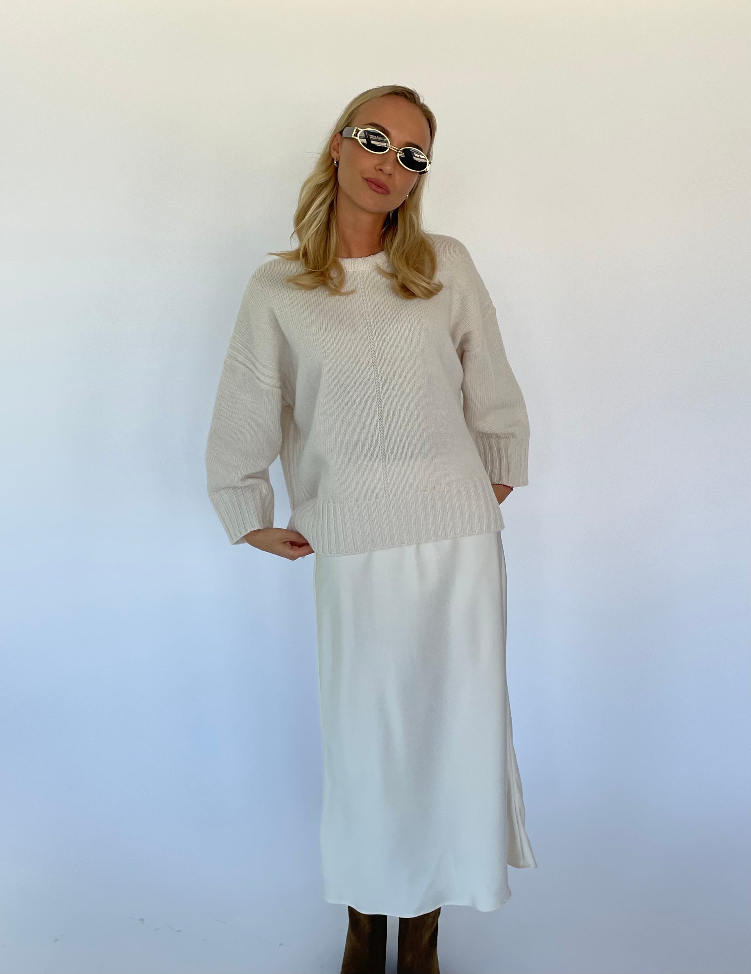 100% Merino Vilnos Megztinis Balta