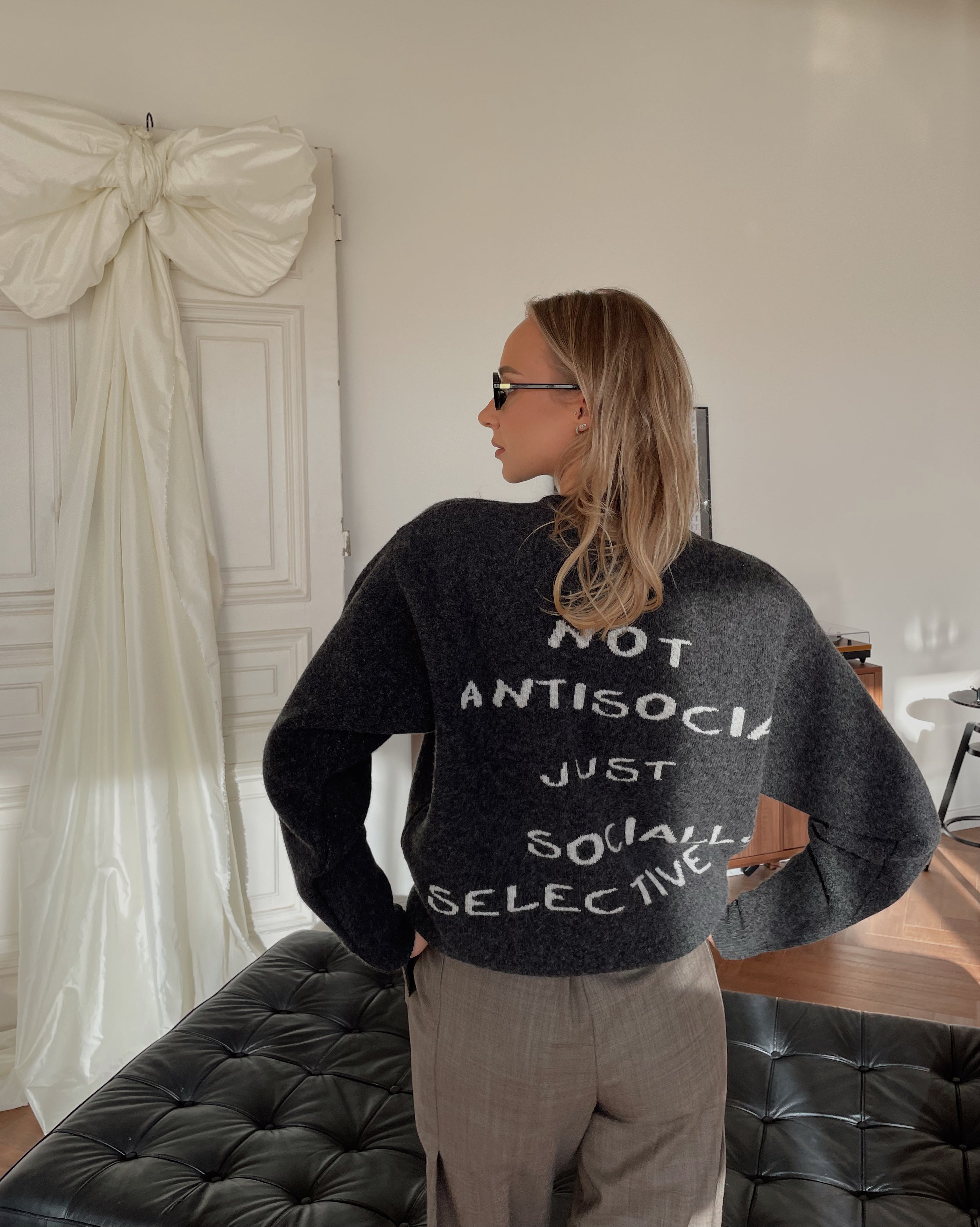 ANTISOCIAL Merino Vilnos Megztinis