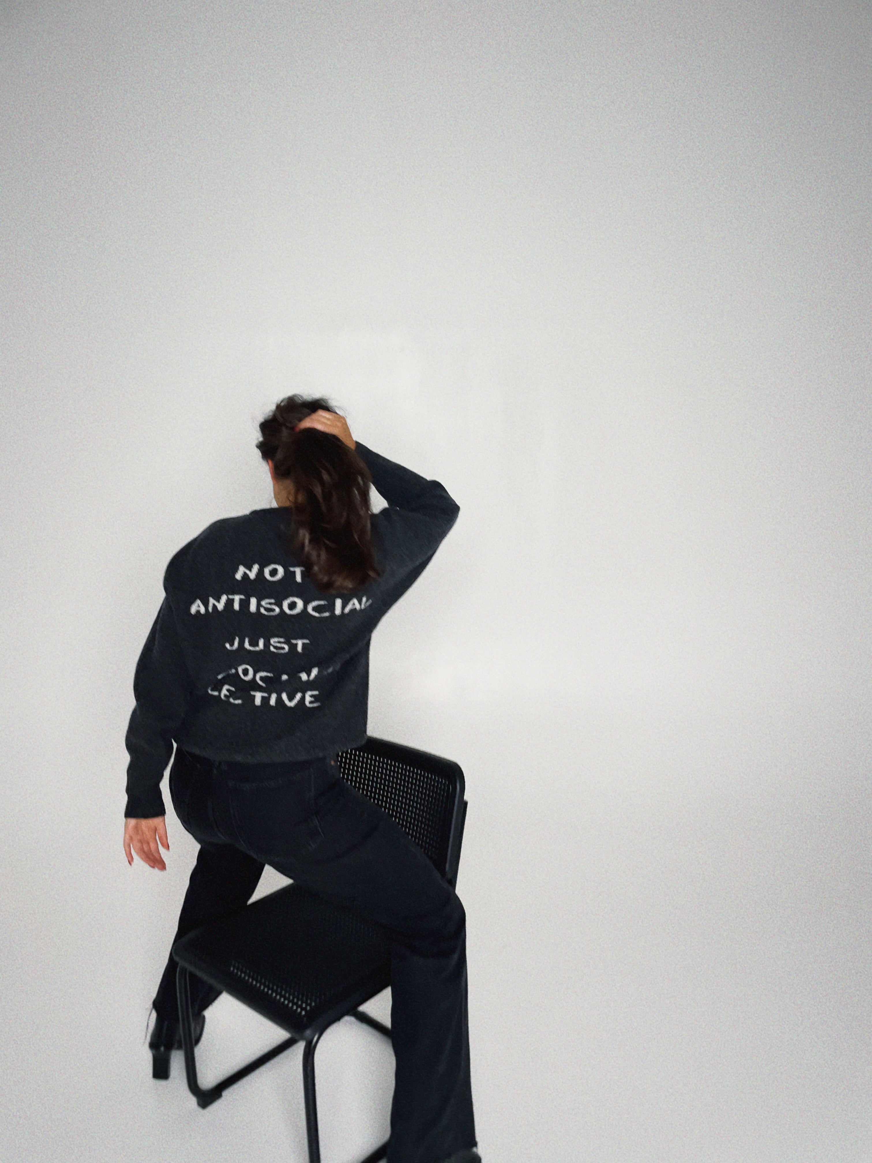 ANTISOCIAL Merino Vilnos Megztinis