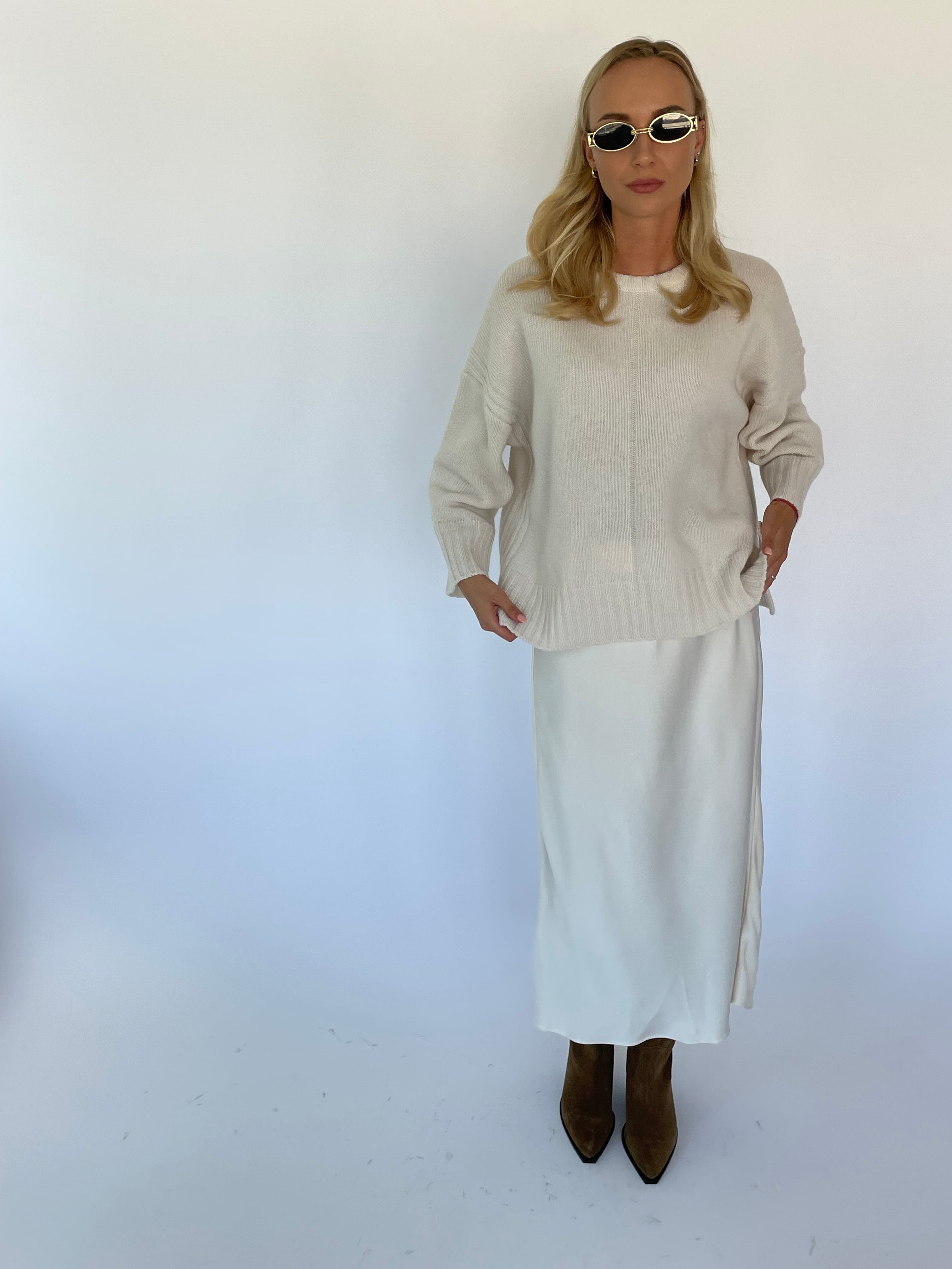 100% Merino Vilnos Megztinis Balta