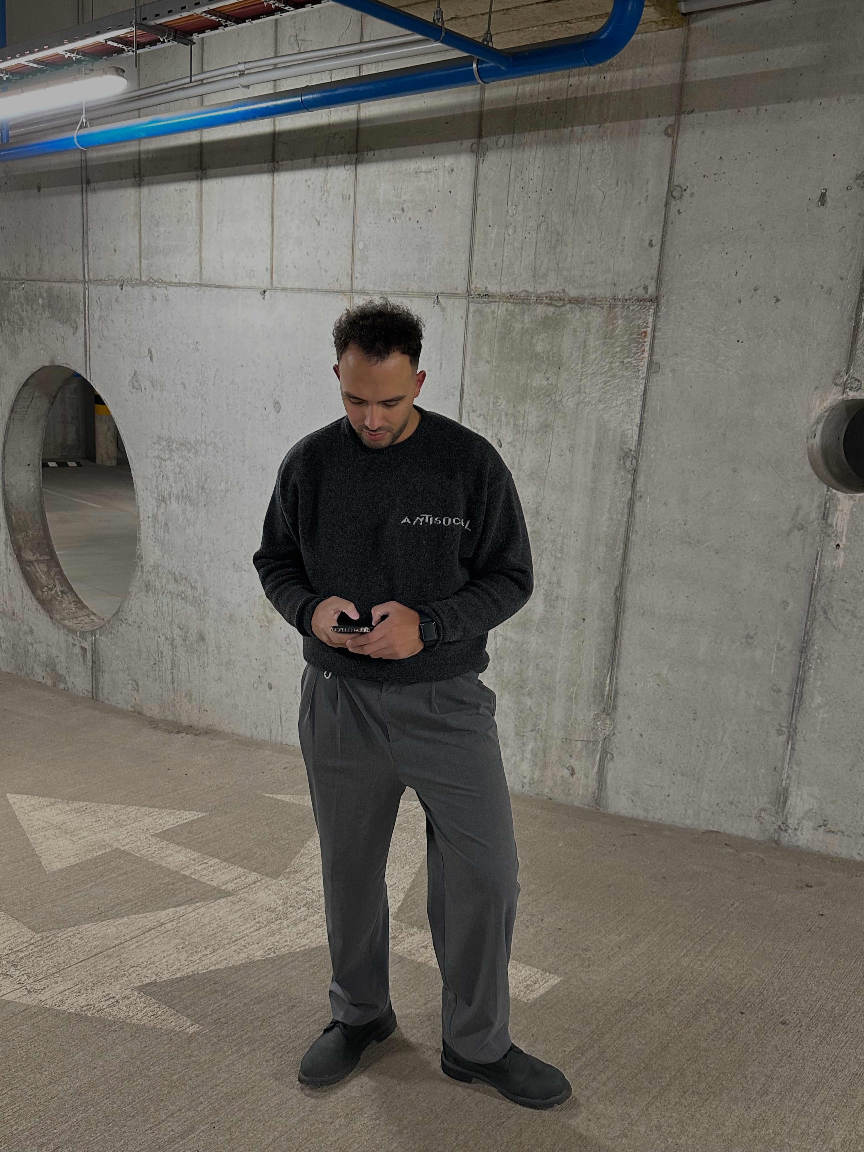 ANTISOCIAL Merino Vilnos Megztinis