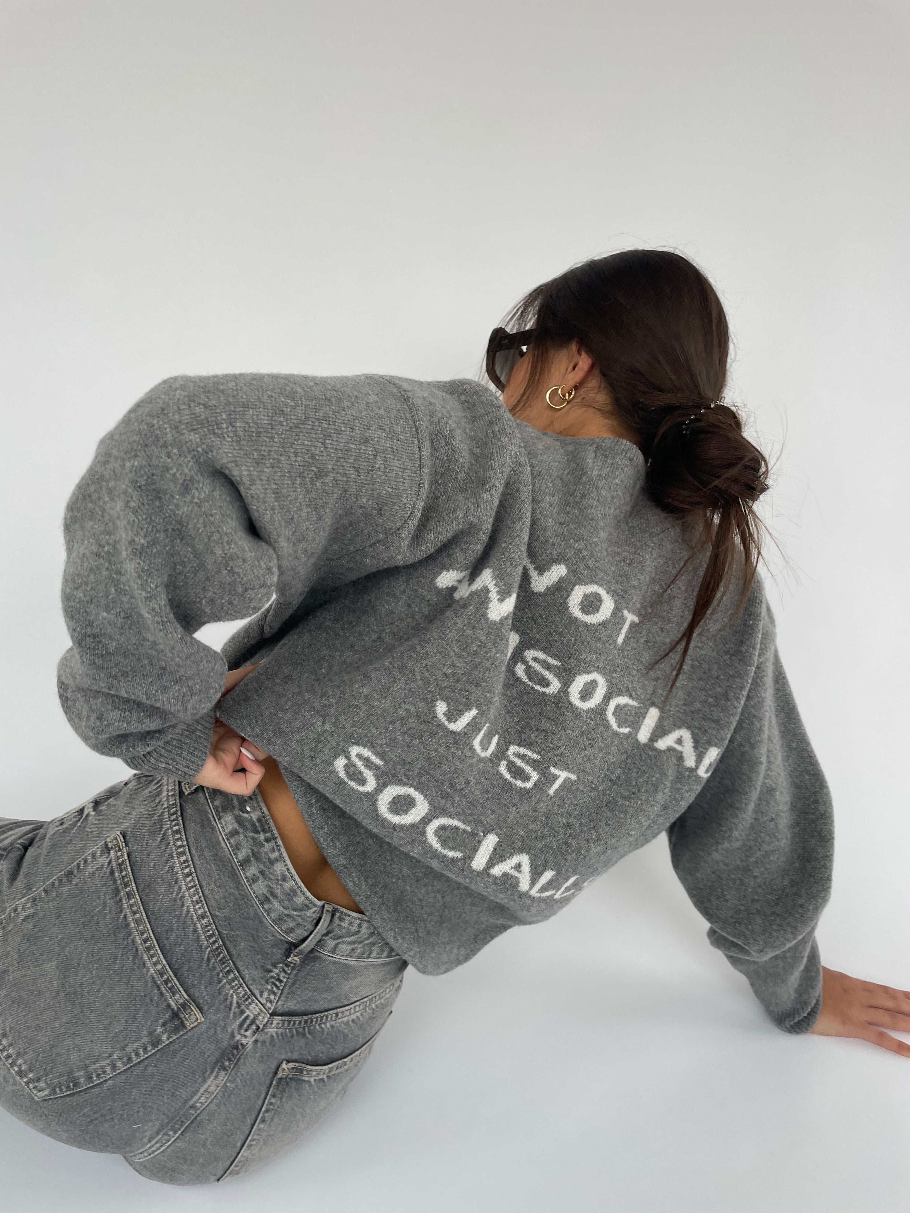 ANTISOCIAL Merino Vilnos Megztinis