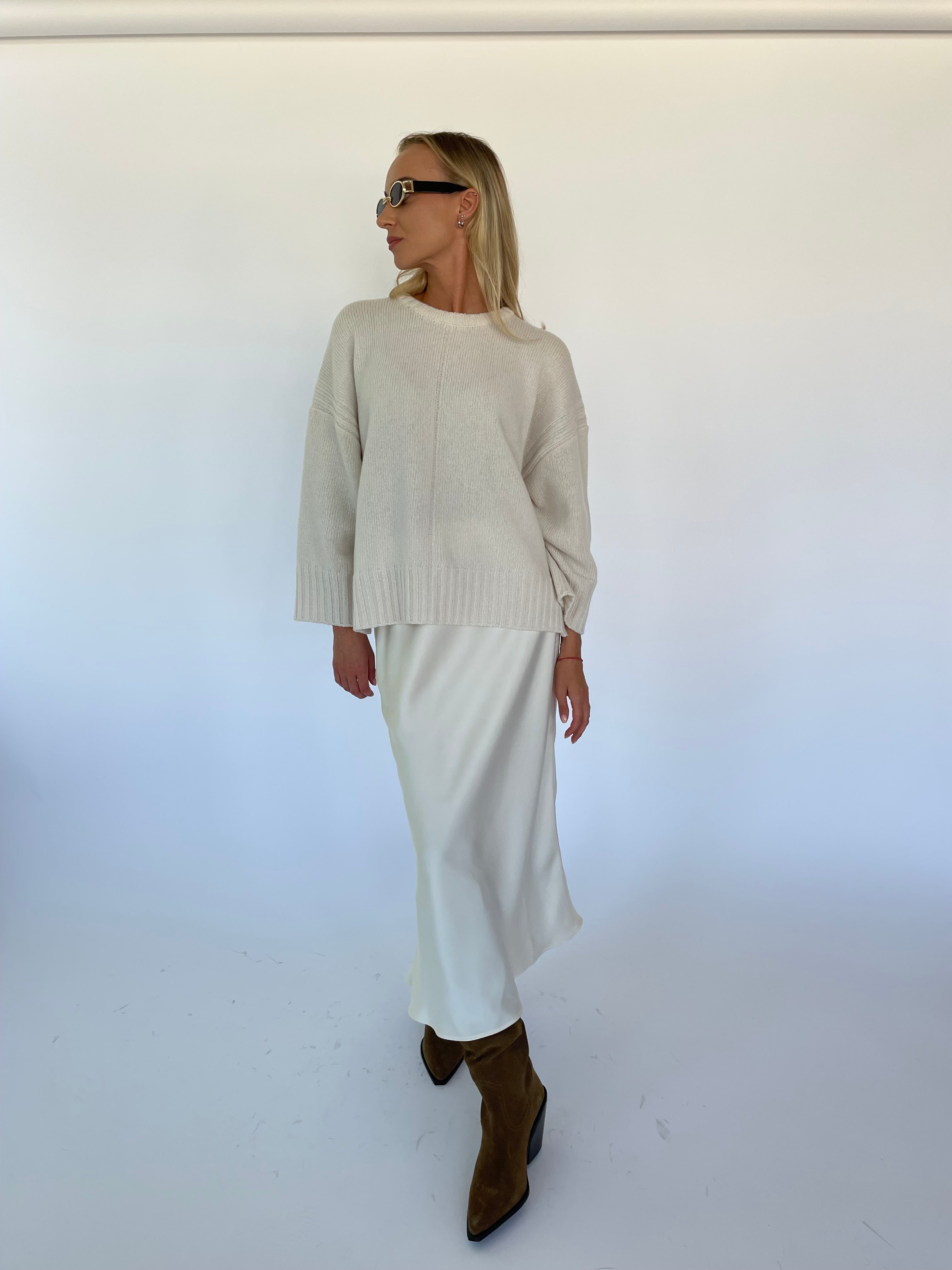 100% Merino Vilnos Megztinis Balta