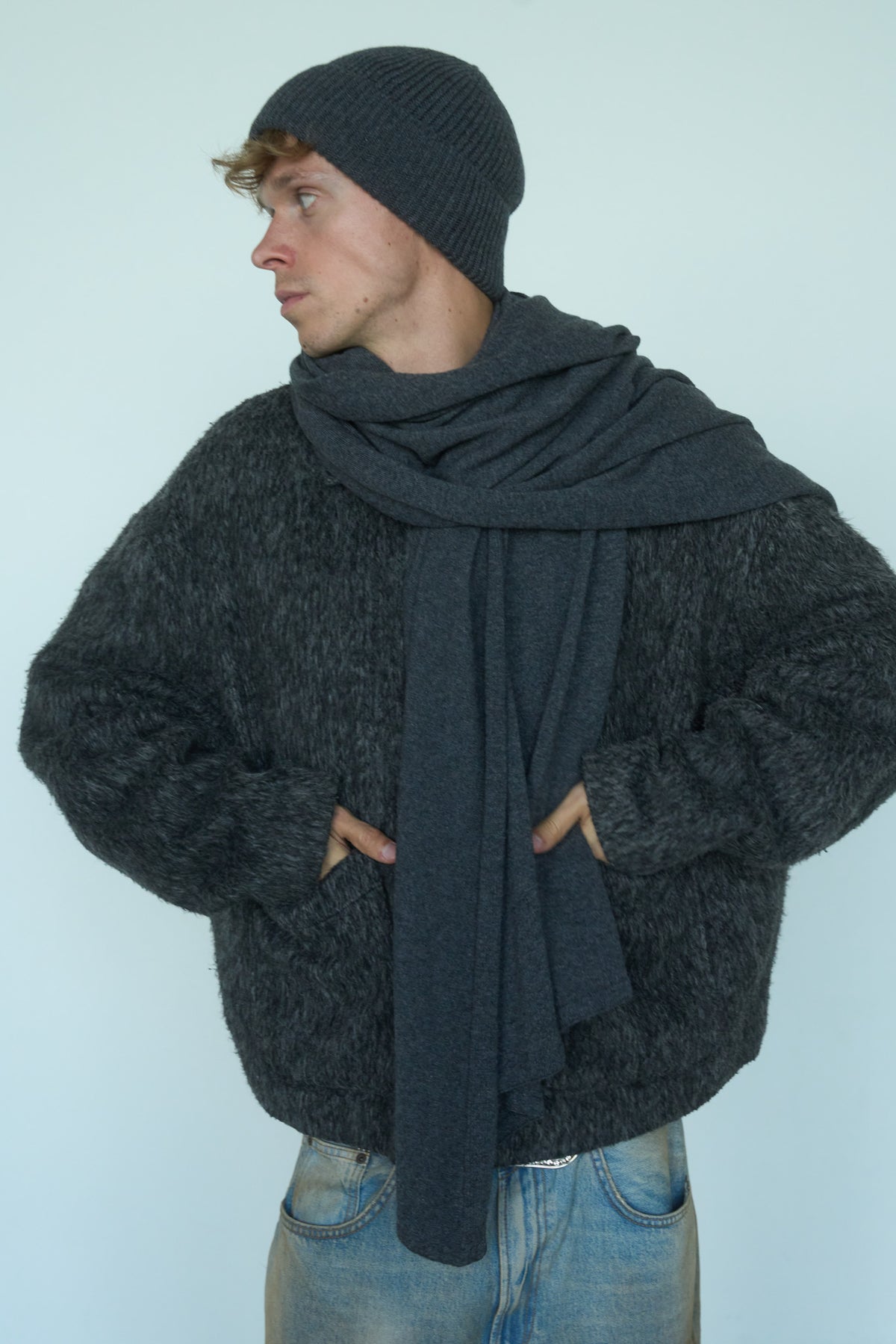 OSLO Merino Vilnos ir Kašmyro Šaliko ir Kepurės Rinkinys Tamsiai Pilka