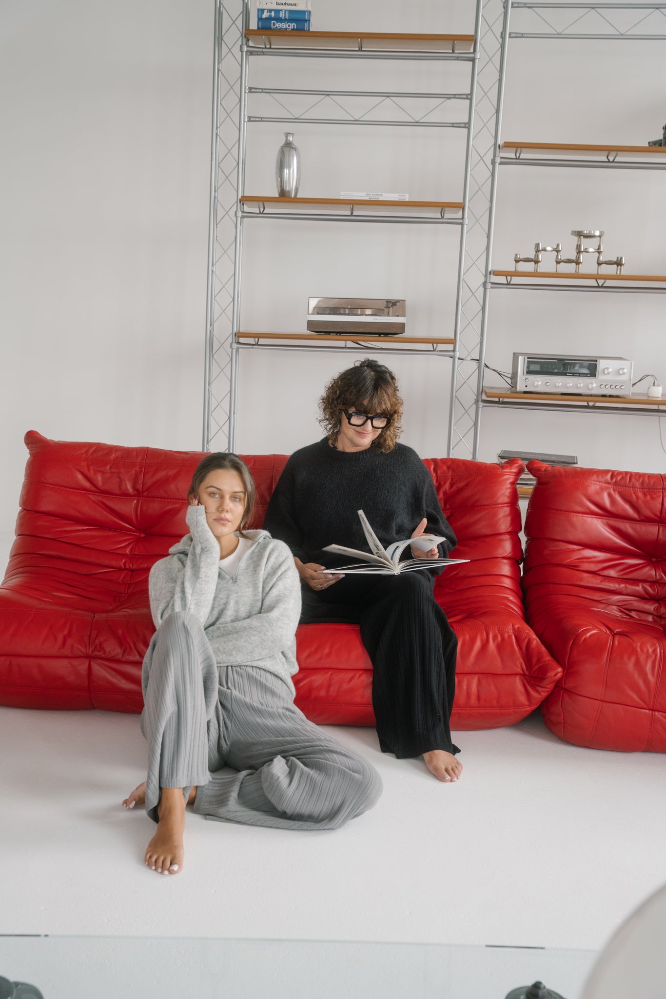 Copenhagen kelnių ir Alpakos Paris megztinio Dviejų Dalių Kostiumas Šviesiai Pilka