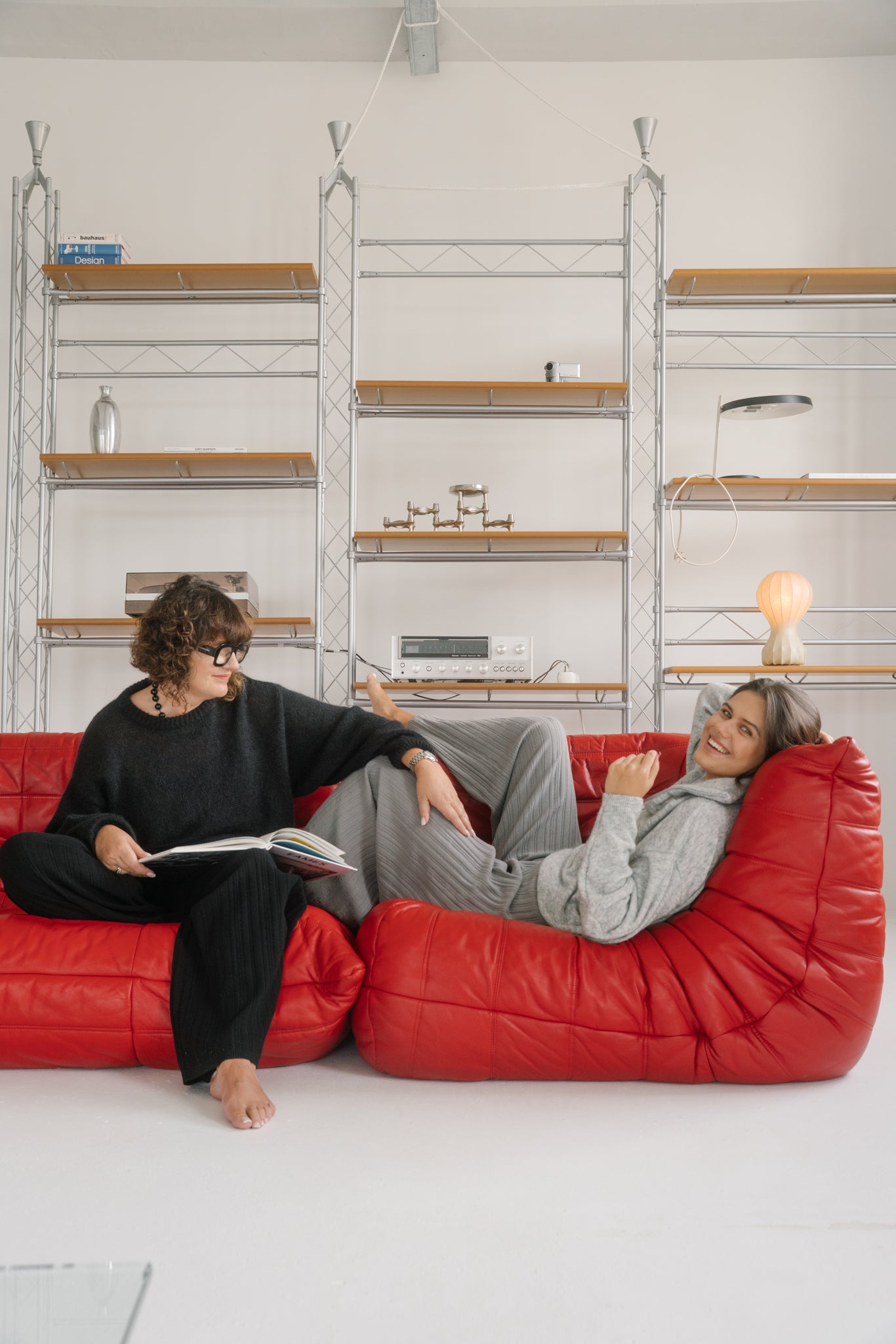 Copenhagen kelnių ir Soft Rome megztinio Dviejų Dalių Kostiumas Juoda